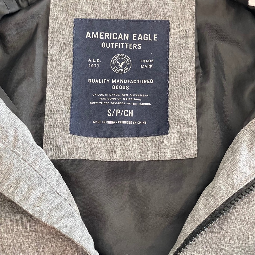 American Eagle Outfitters Gray Hooded Rain Jacket Lightweight Mens Small‎ - Picture 3 of 9